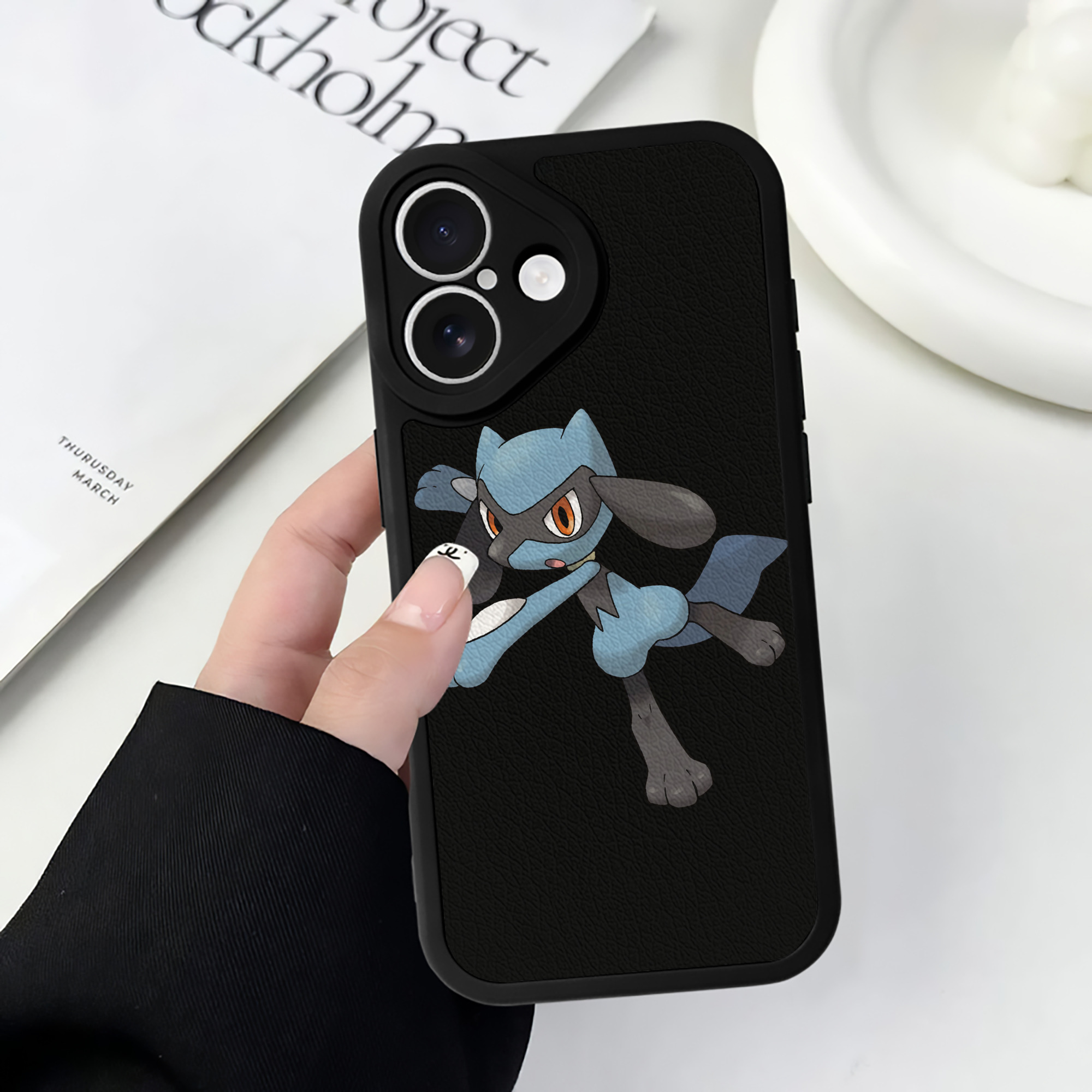（画像用） ポケットモンスター Pokémon 【iPhone 16シリーズ対応】シリコンスマホケース（レザー調） 材質：シリコン